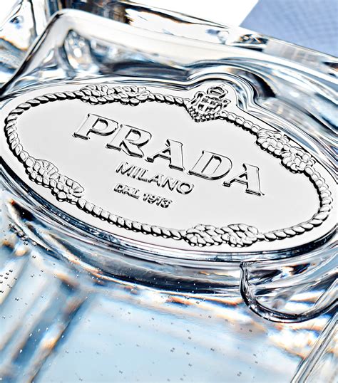 prada parfum amande